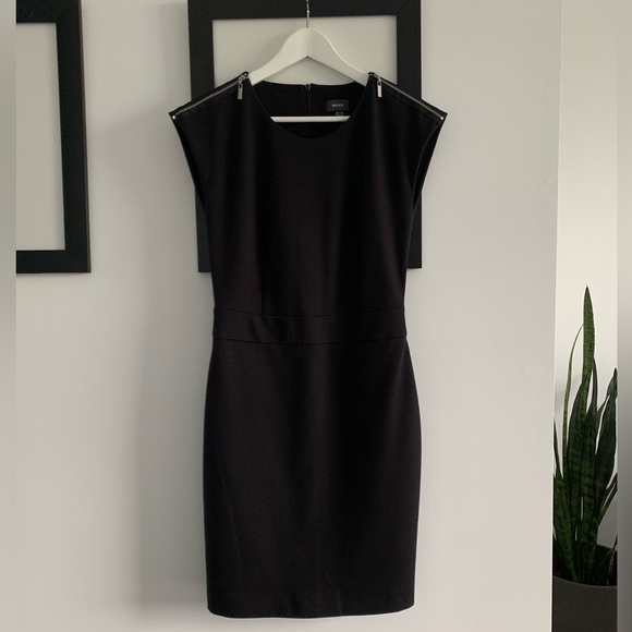 MEXX Sleeveless Knee Length Classic Black Dress with Silver Zipper Detail - Picture 1 of 7